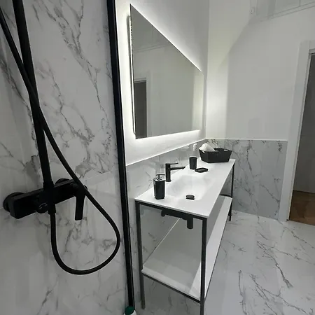 Lily Διαμέρισμα *